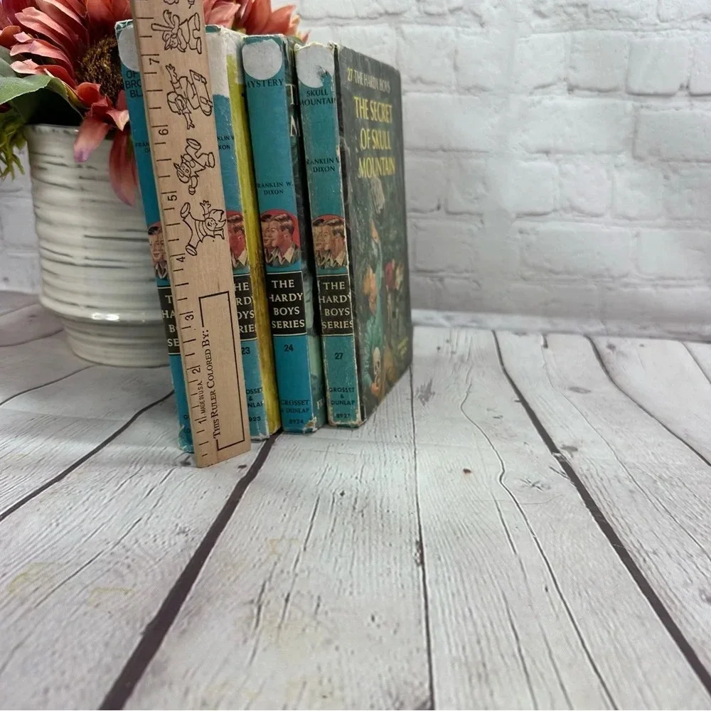 vintage the hardy boys series books vol 21, 23, 24, 27